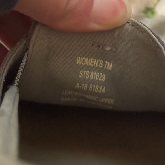 Grey/Silver Sperry's - Picture 3 of 6